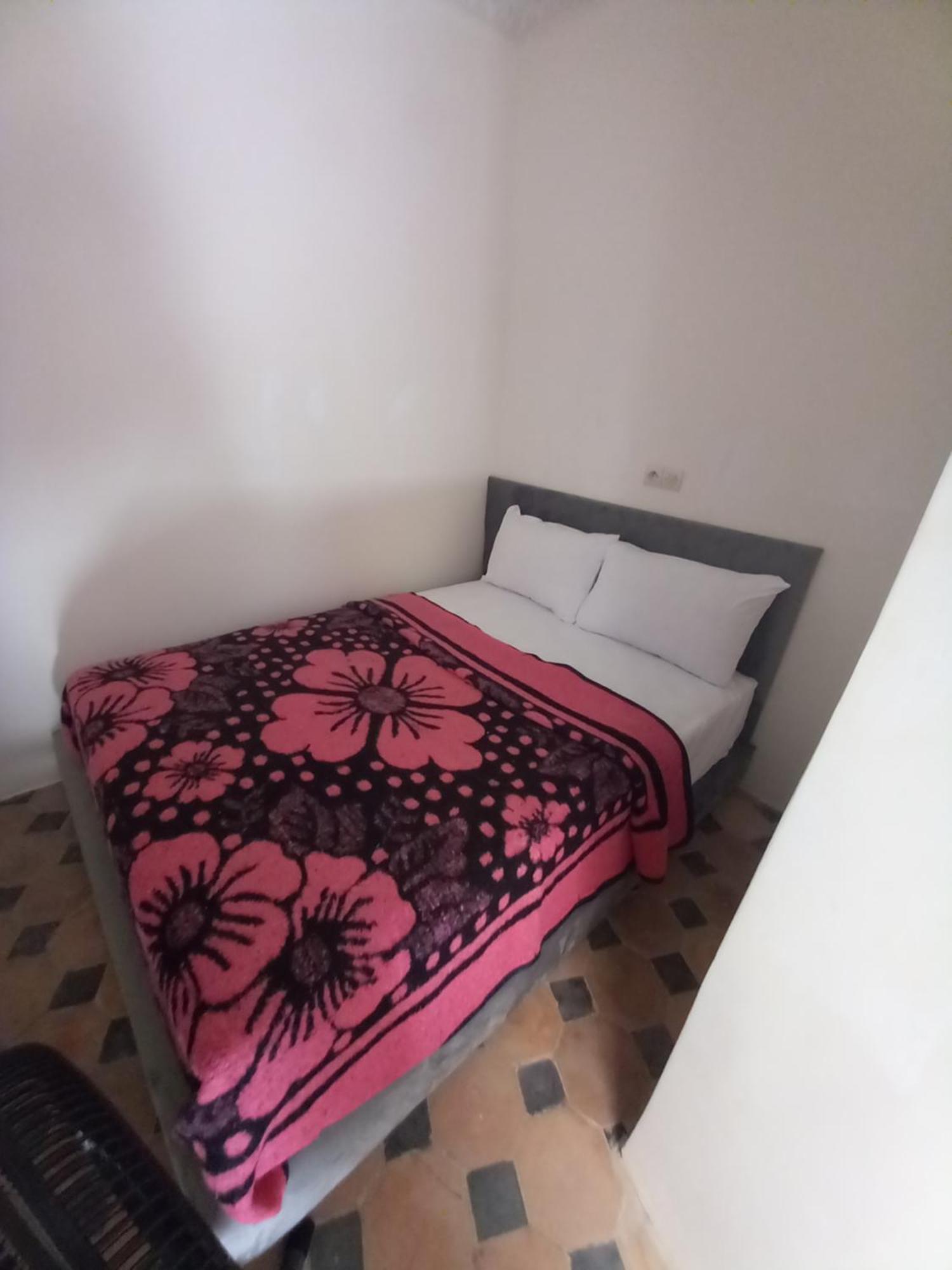 Juli'S Bed & Breakfast Маракеш Екстериор снимка
